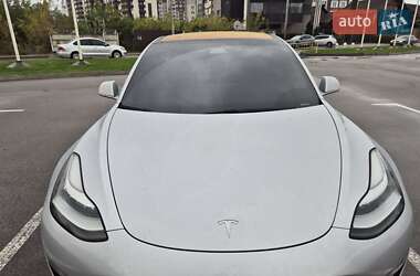 Седан Tesla Model 3 2018 в 