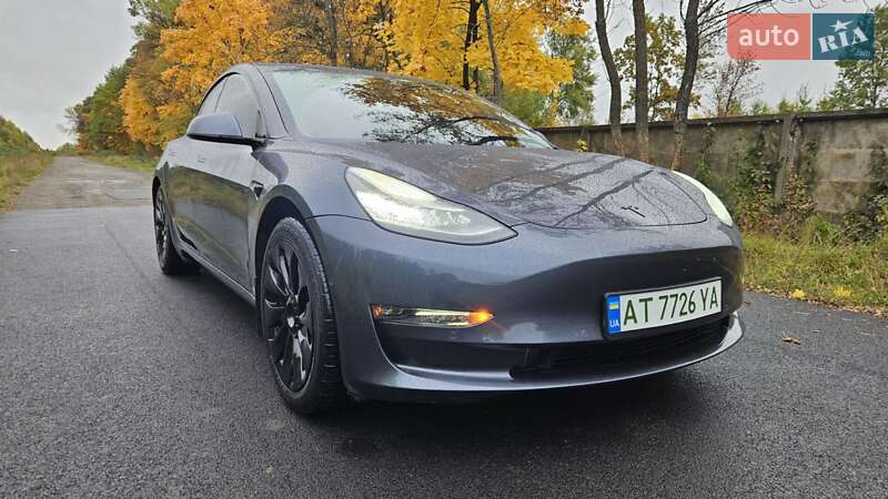 Седан Tesla Model 3 2020 в Коломиї