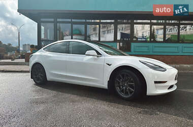 Седан Tesla Model 3 2019 в Сумах