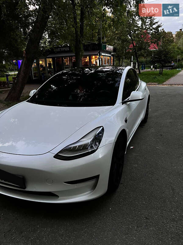 Tesla Model 3 2018