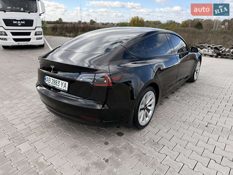 Седан Tesla Model 3 2022 в Виннице