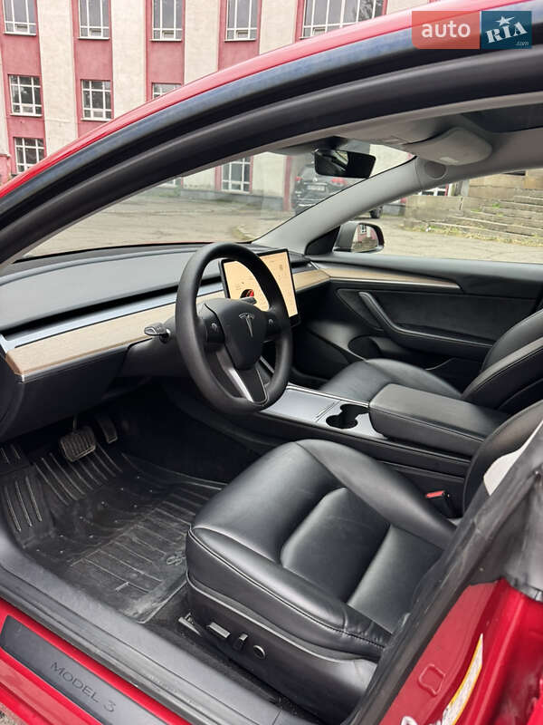 Седан Tesla Model 3 2022 в Дніпрі