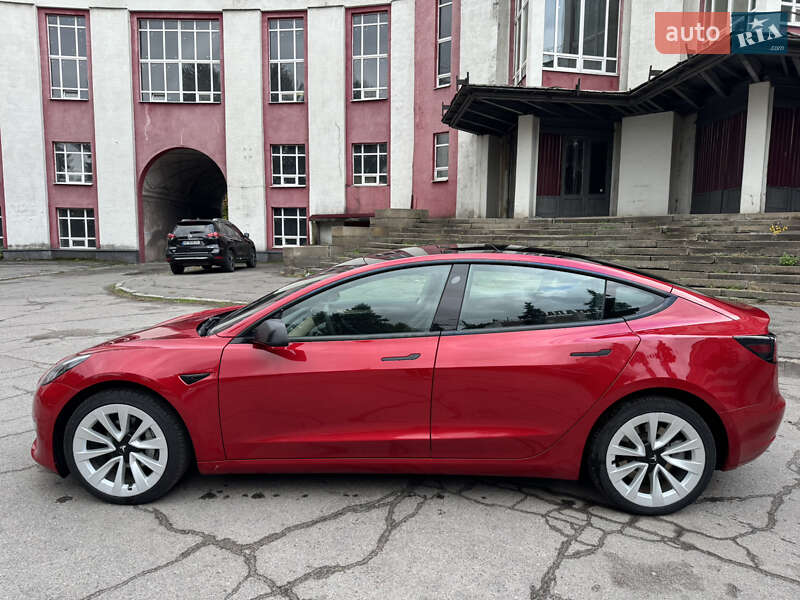Седан Tesla Model 3 2022 в Дніпрі