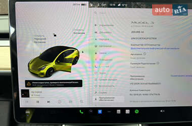 Седан Tesla Model 3 2018 в 