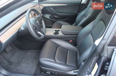Седан Tesla Model 3 2023 в Днепре