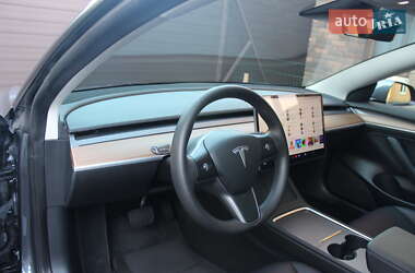 Седан Tesla Model 3 2023 в Днепре