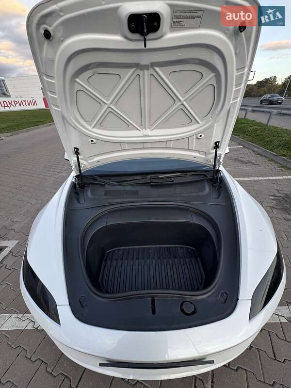 Седан Tesla Model 3 2024 в Борисполе фото 18 Седан Tesla Model 3 2024 в Борисполе