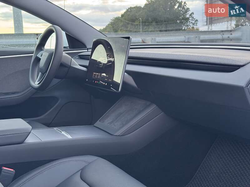 Седан Tesla Model 3 2024 в Борисполе фото 29 Седан Tesla Model 3 2024 в Борисполе