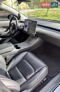 Седан Tesla Model 3 2018 в 