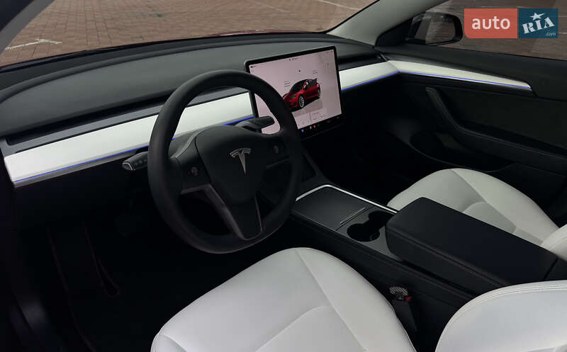 Седан Tesla Model 3 2022 в Одессе