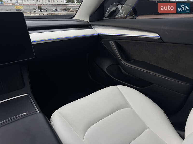 Седан Tesla Model 3 2022 в Одессе