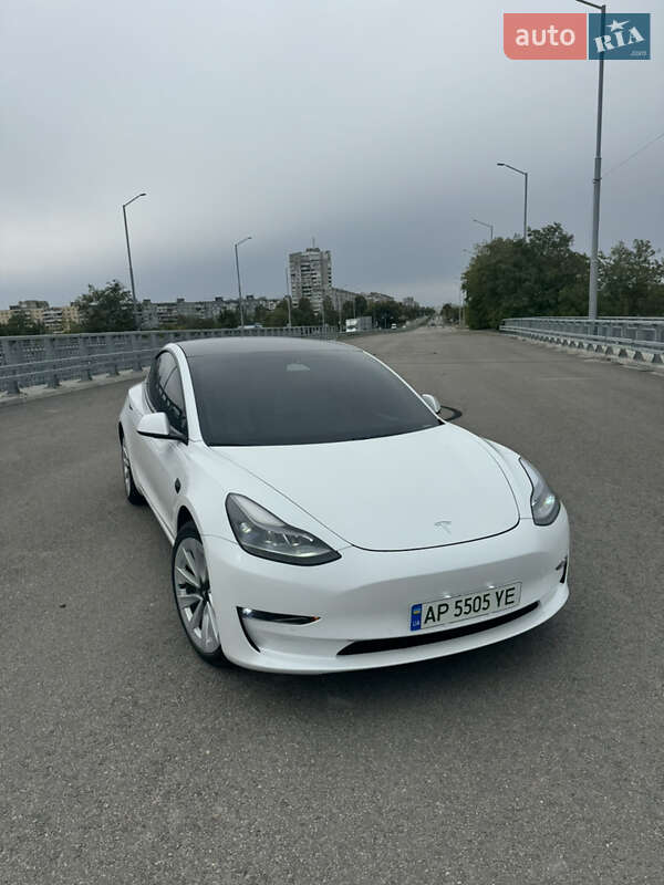 Седан Tesla Model 3 2021 в Запорожье