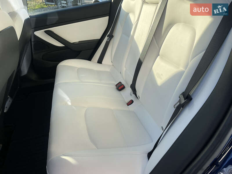 Седан Tesla Model 3 2019 в Тернополе