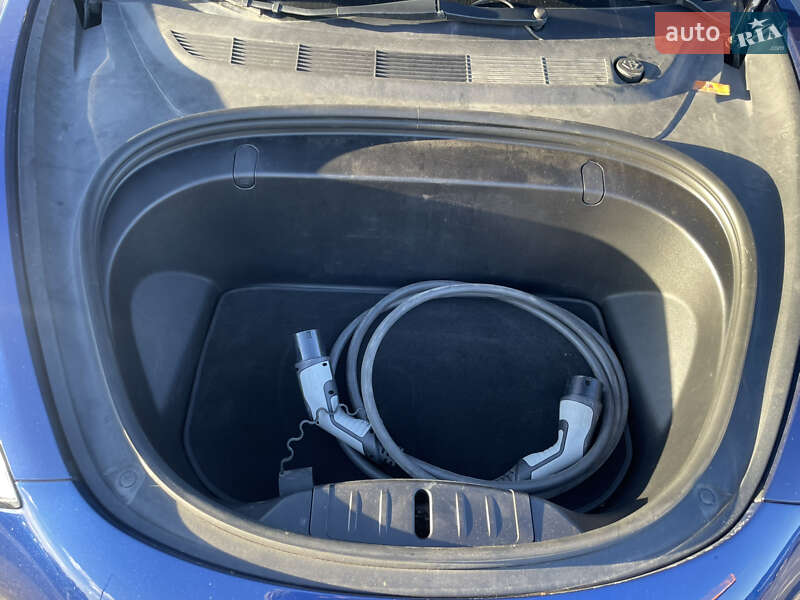 Седан Tesla Model 3 2019 в Тернополе