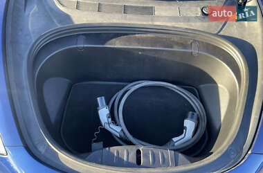 Седан Tesla Model 3 2019 в 