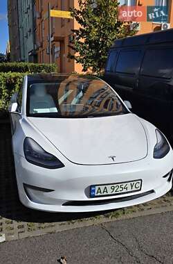 Седан Tesla Model 3 2019 в 