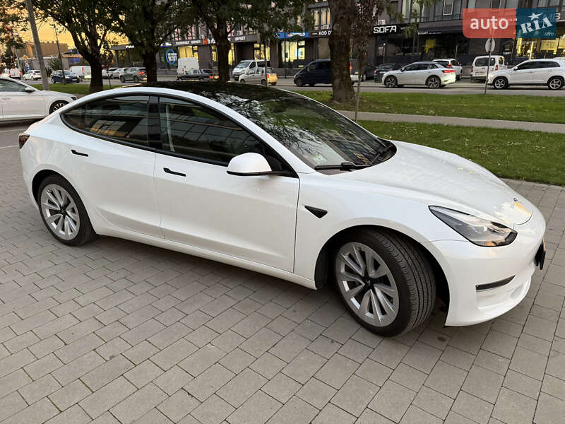 Седан Tesla Model 3 2021 в Ужгороде фото 42 Седан Tesla Model 3 2021 в Ужгороде