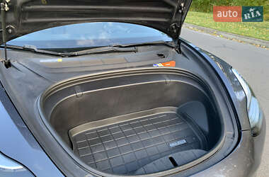 Седан Tesla Model 3 2018 в 