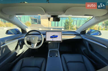 Седан Tesla Model 3 2023 в 