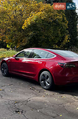Седан Tesla Model 3 2019 в Львове