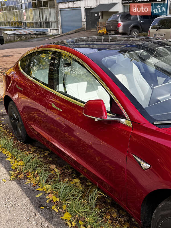 Седан Tesla Model 3 2019 в Львові фото 10 Седан Tesla Model 3 2019 в Львові