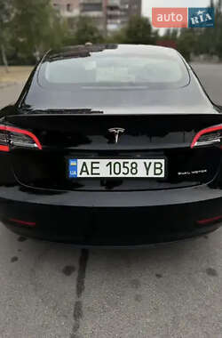 Седан Tesla Model 3 2022 в  фото 6 Седан Tesla Model 3 2022 в