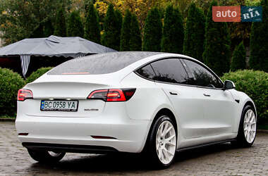Седан Tesla Model 3 2019 в 