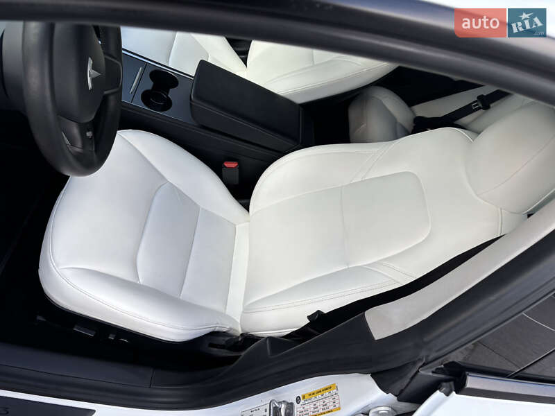 Седан Tesla Model 3 2021 в Днепре