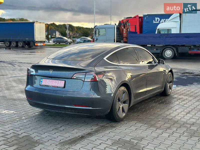 Седан Tesla Model 3 2020 в Луцьку