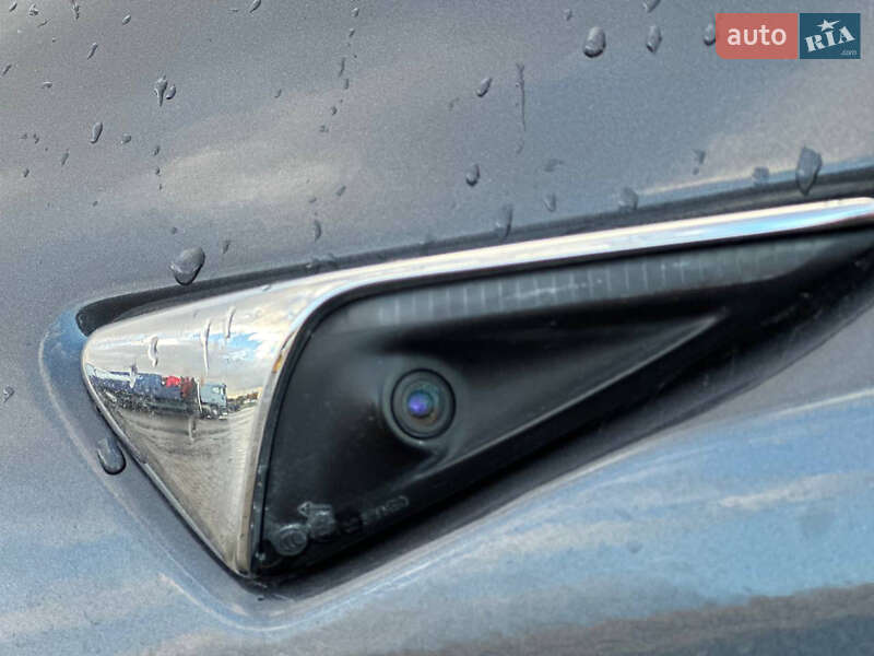Седан Tesla Model 3 2020 в Луцьку
