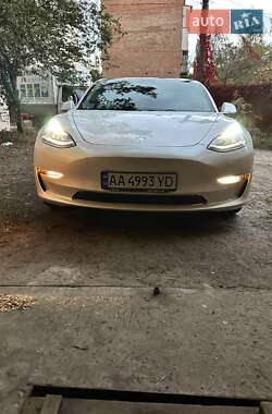 Седан Tesla Model 3 2019 в Киеве