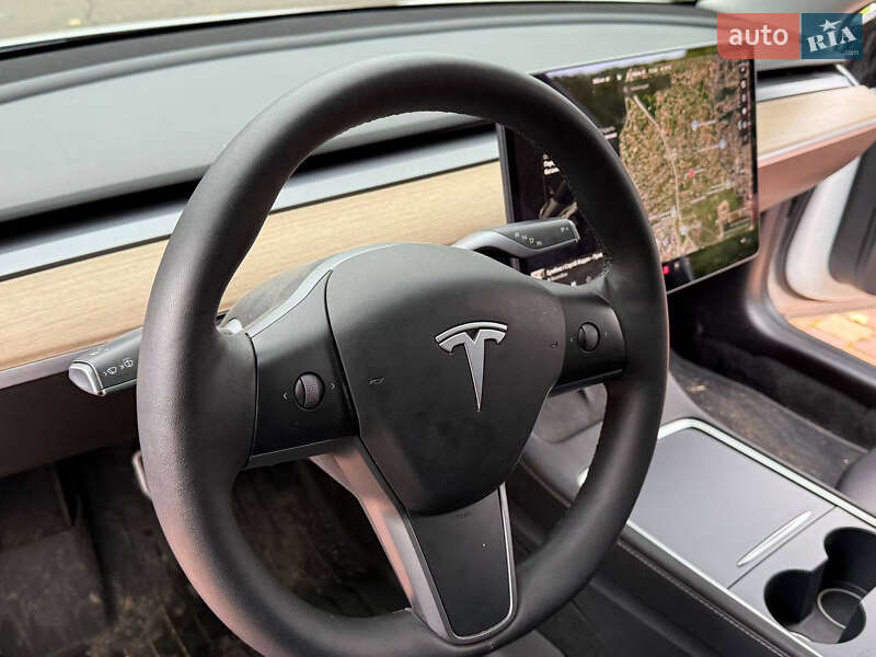 Седан Tesla Model 3 2021 в Одесі