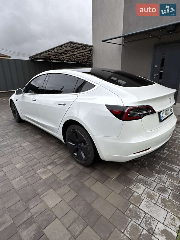 Седан Tesla Model 3 2018 в Києві