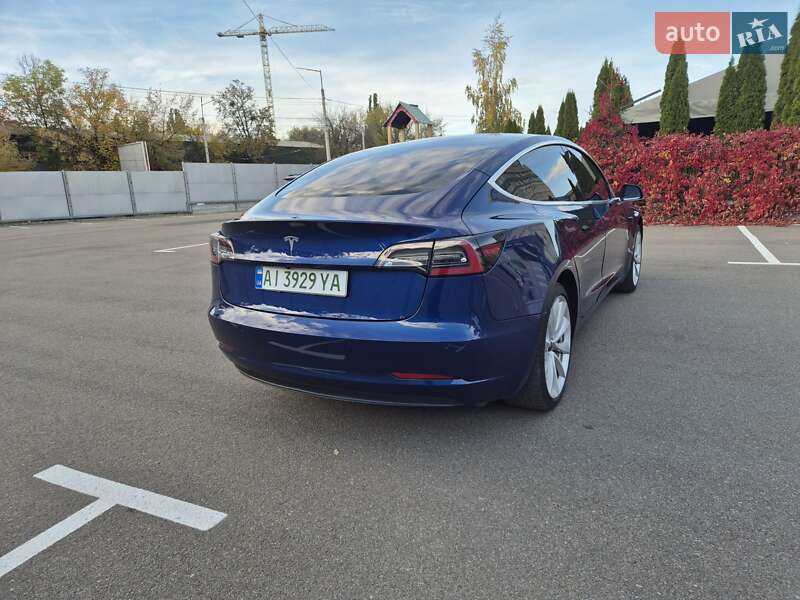 Седан Tesla Model 3 2019 в Киеве