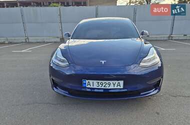 Седан Tesla Model 3 2019 в Киеве