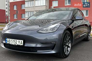 Седан Tesla Model 3 2021 в Виннице