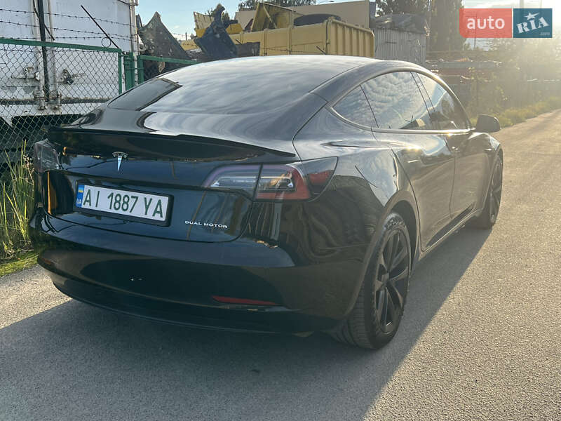 Седан Tesla Model 3 2022 в Києві