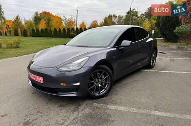 Седан Tesla Model 3 2023 в Киеве
