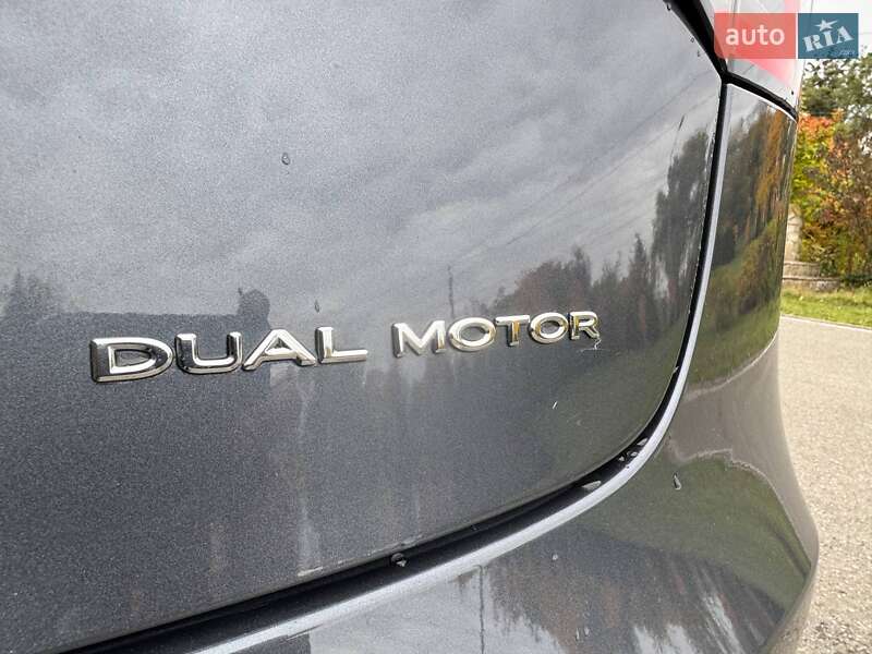 Седан Tesla Model 3 2023 в Киеве