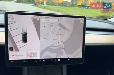 Седан Tesla Model 3 2023 в 