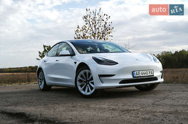 Седан Tesla Model 3 2022 в Павлограді