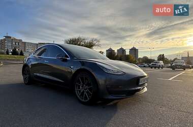 Седан Tesla Model 3 2019 в Києві