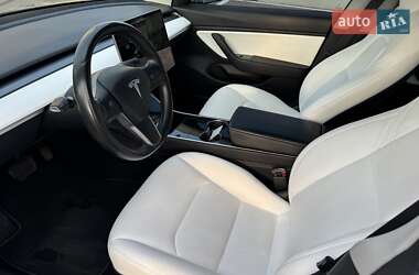 Седан Tesla Model 3 2019 в 