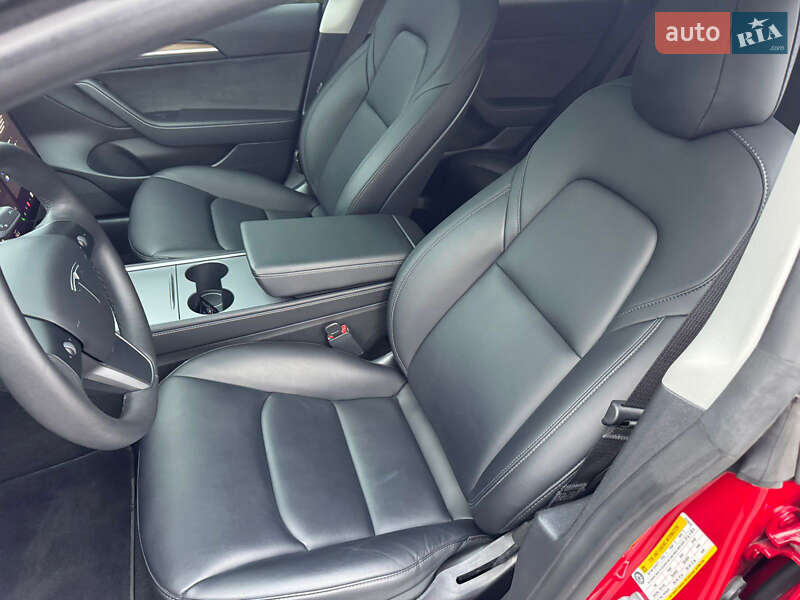 Седан Tesla Model 3 2022 в Киверцах фото 18 Седан Tesla Model 3 2022 в Киверцах