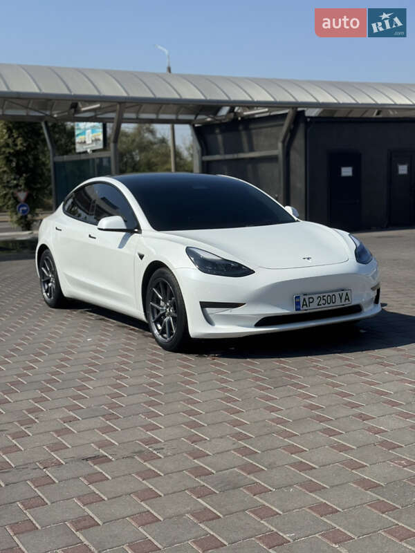 Седан Tesla Model 3 2021 в Запоріжжі фото Седан Tesla Model 3 2021 в Запоріжжі