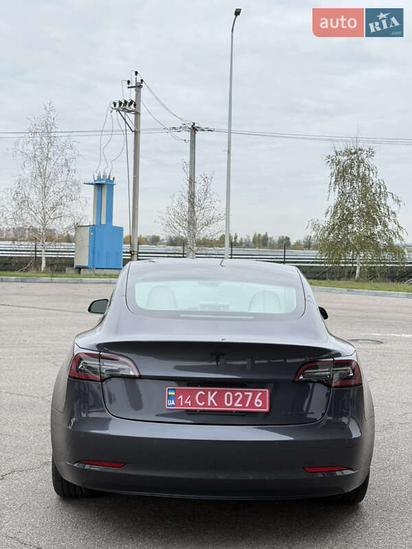 Седан Tesla Model 3 2021 в Дніпрі
