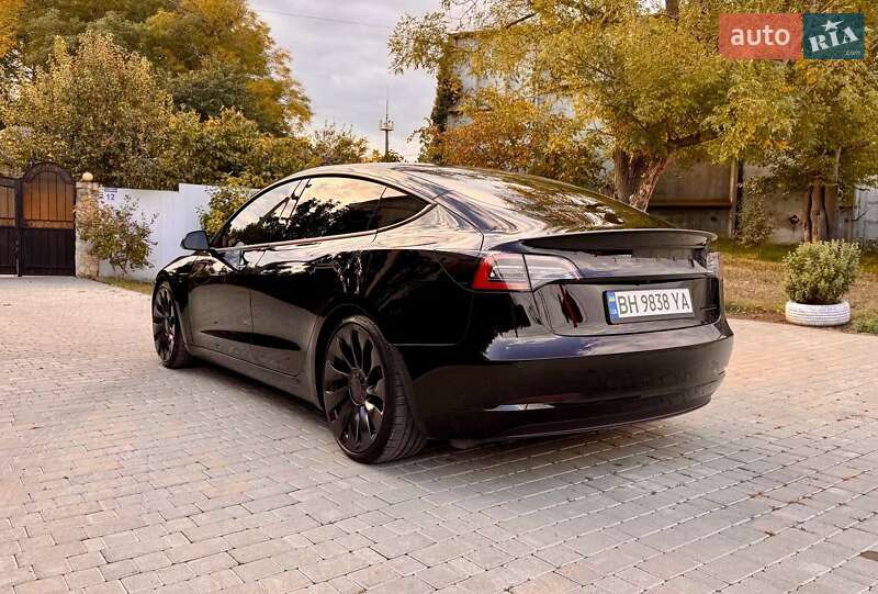 Седан Tesla Model 3 2022 в Одесі