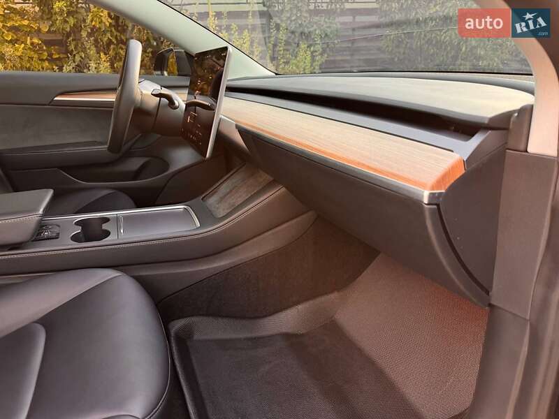 Седан Tesla Model 3 2022 в Одесі