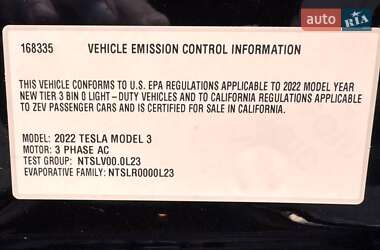 Седан Tesla Model 3 2022 в 