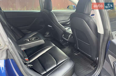 Седан Tesla Model 3 2021 в Киеве